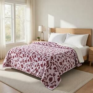 Cozy Queen Size Blanket - Plush & Warm with Vibrant Colors, Big Floral Red